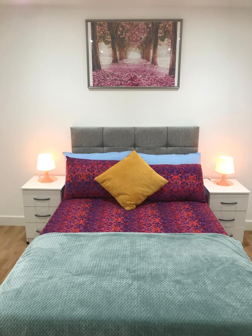 Easystay Slough Central Free Parking Exteriör bild